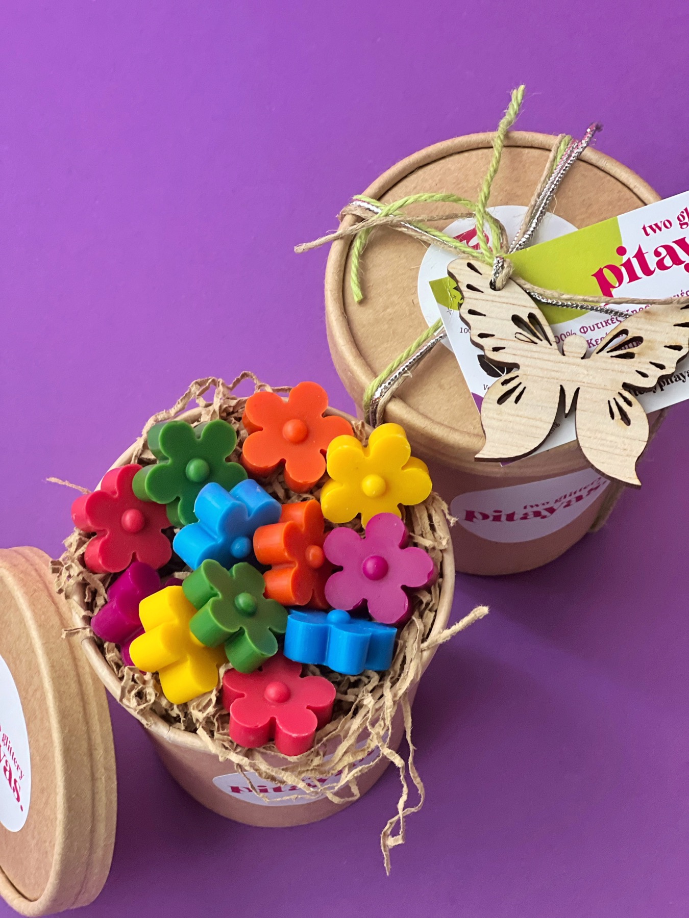 Pot of 16 Mini Size Crayons-"Daisies" - Image 2