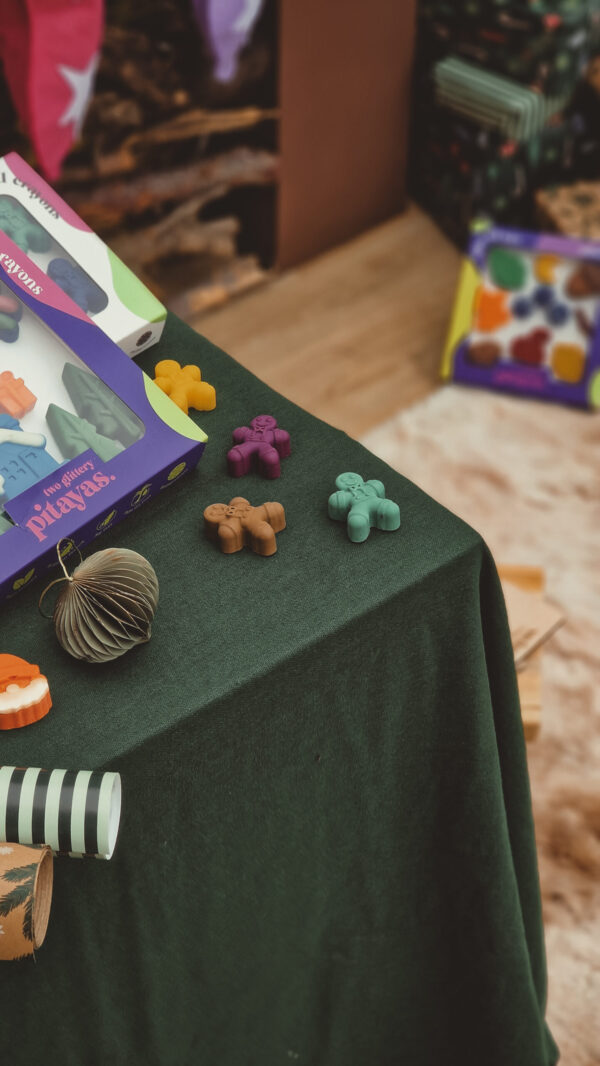 Palette Crayon Gift Set_ Gingerbread Man - Image 4