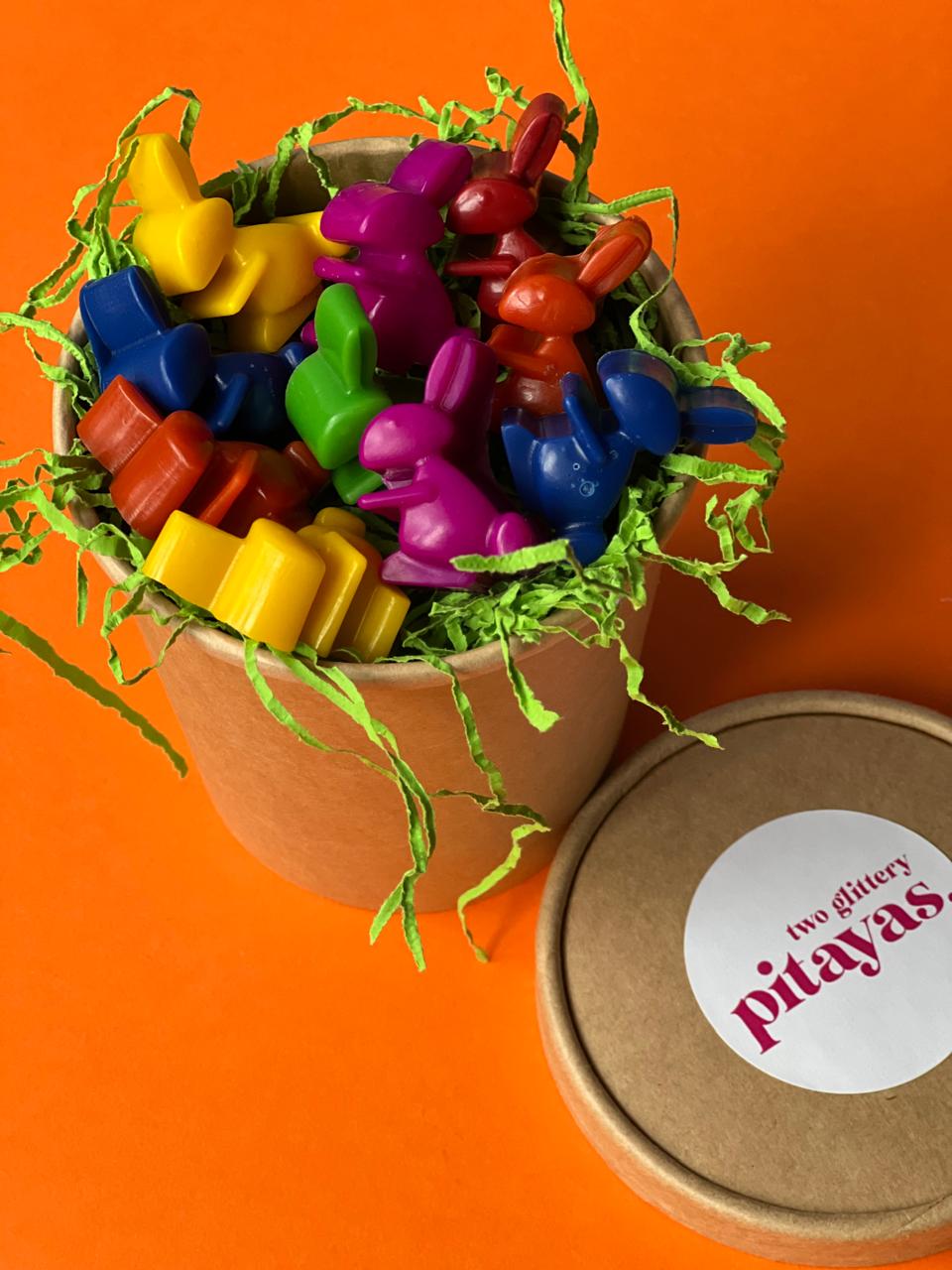 Pot of 16 Mini Size Crayons -"Easter Bunnies" - Image 2